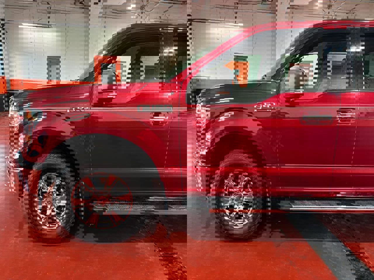 Used 2017 Ford F150 XLT w/ Equipment Group 302A Luxury image 11