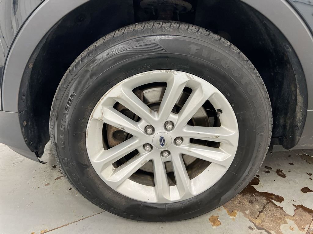 Used 2015 Ford Explorer XLT w/ Equipment Group 201A image 27