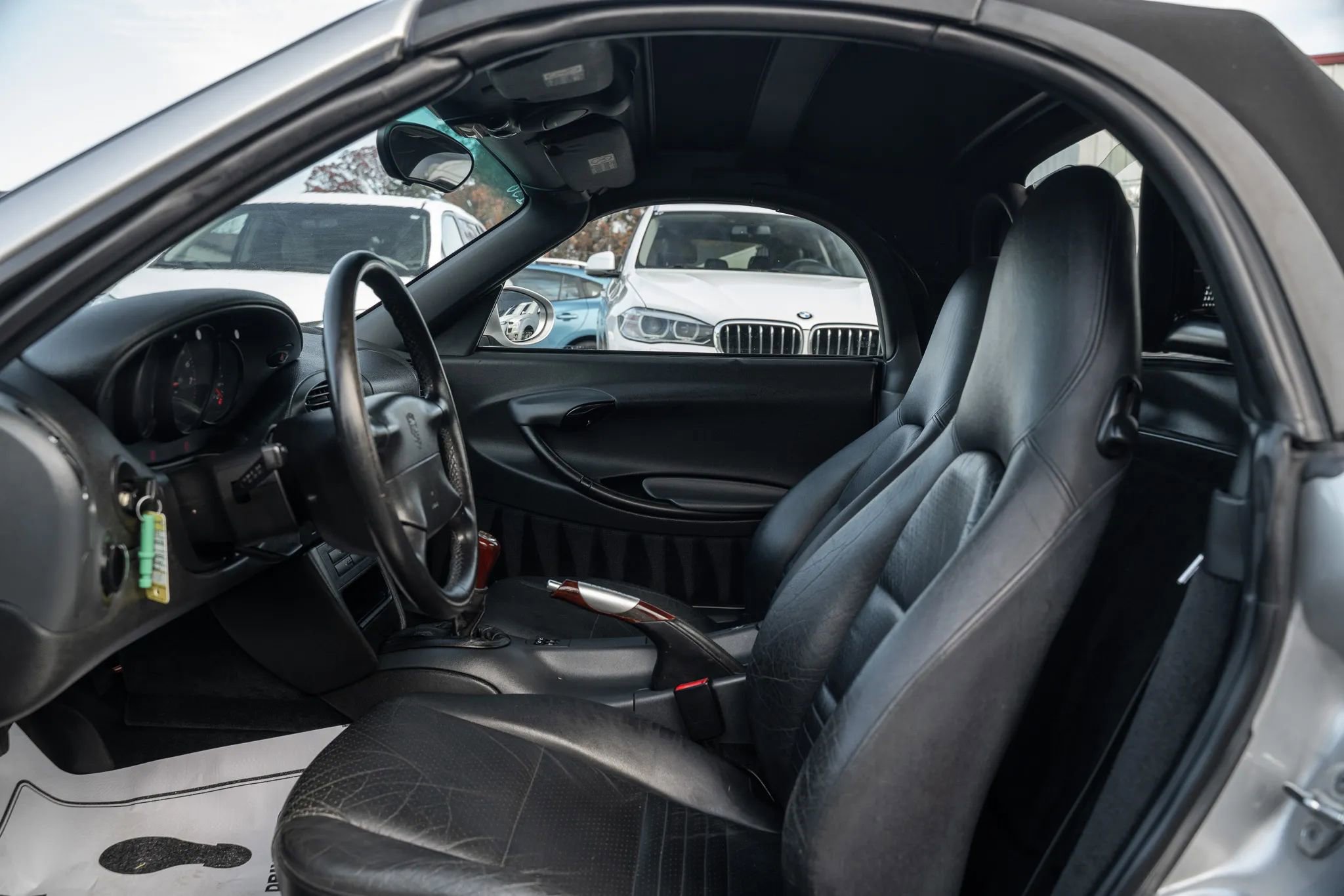 Used 1997 Porsche Boxster Cabriolet 2D image 11