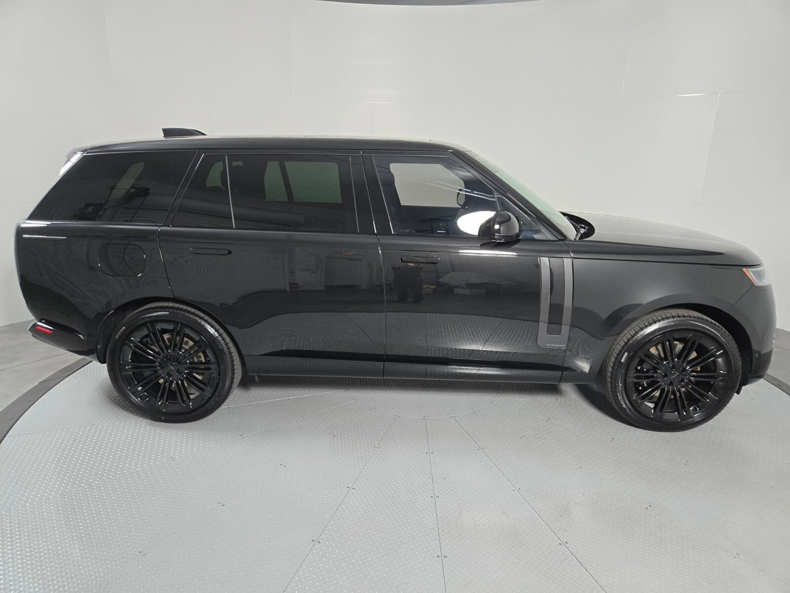 New 2026 Land Rover Range Rover Long Wheelbase Autobiography AWD/4WD image 6