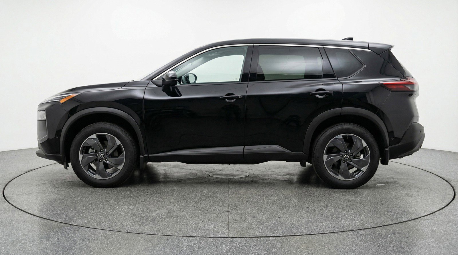 Used 2025 Nissan Rogue SV FWD image 5