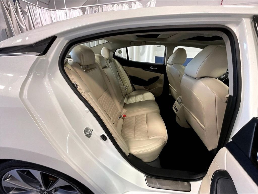 Certified 2023 Nissan Maxima Platinum w/ Sport Mat Group FWD image 16