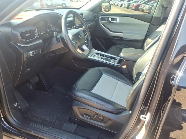Certified 2022 Ford Explorer XLT w/ Equipment Group 202A AWD/4WD image 18