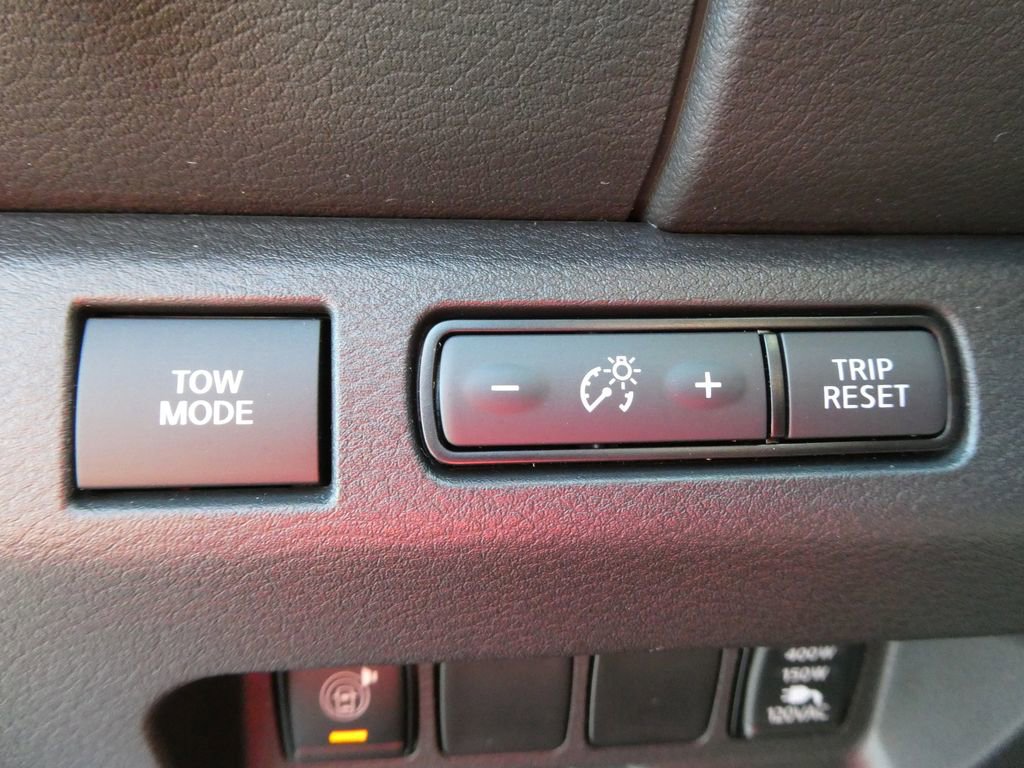 Used 2025 Nissan Frontier PRO-4X w/ Pro Premium Package AWD/4WD image 25
