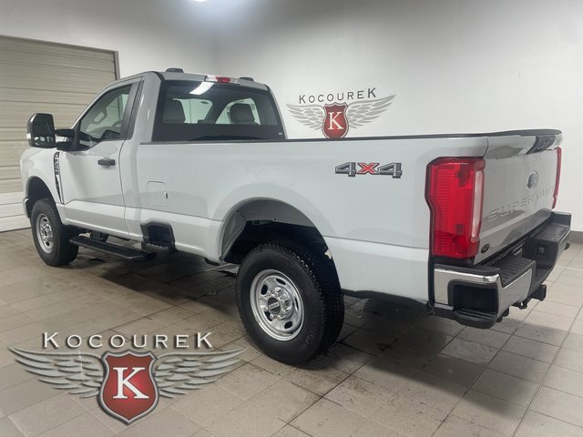 New 2026 Ford F250 XL w/ XL Chrome Package image 4