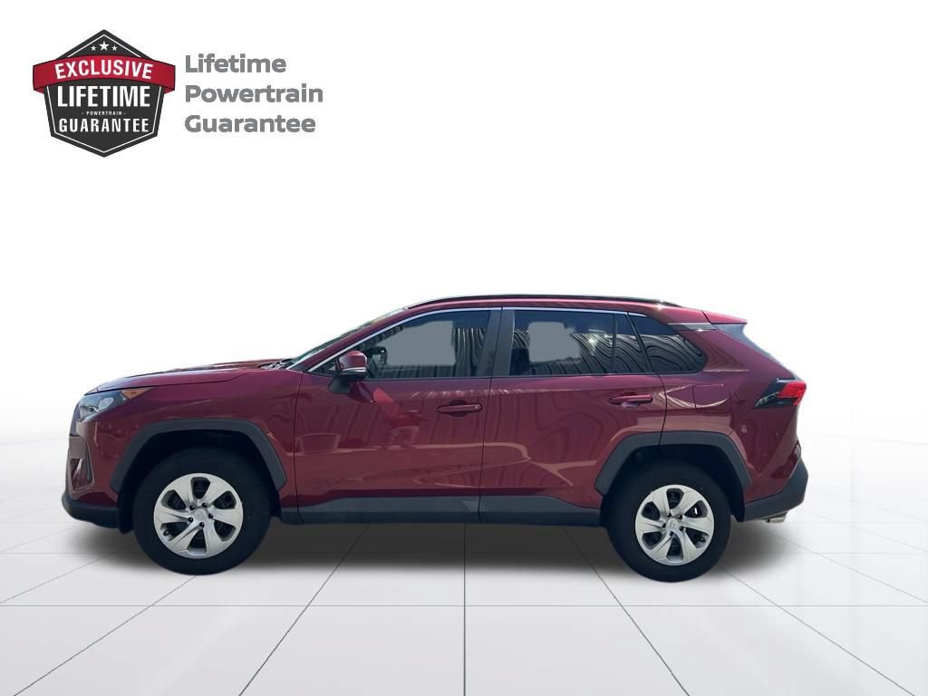 Used 2021 Toyota RAV4 LE FWD image 2