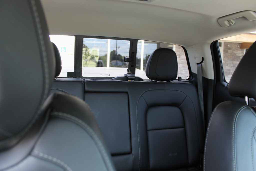 Used 2016 GMC Canyon SLT image 33