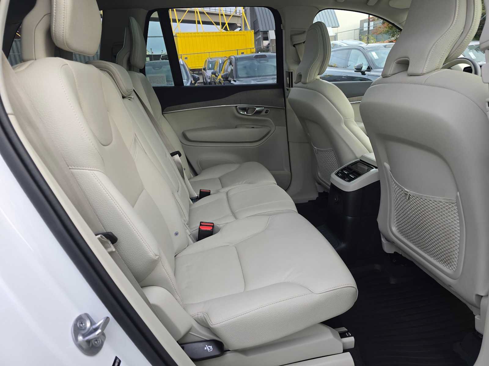 Certified 2025 Volvo XC90 T8 Plus w/ Protection Package Premier AWD/4WD image 13