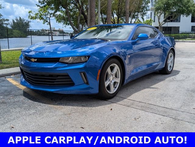 Used 2018 Chevrolet Camaro LT RWD image 3
