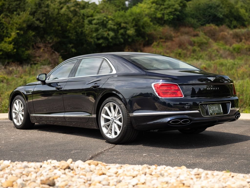 Used 2024 Bentley Flying Spur V8 AWD/4WD image 9