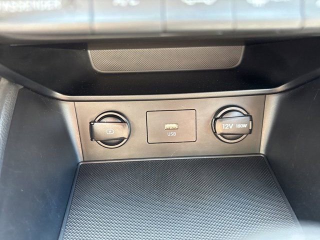 Used 2022 Hyundai Kona SEL image 15