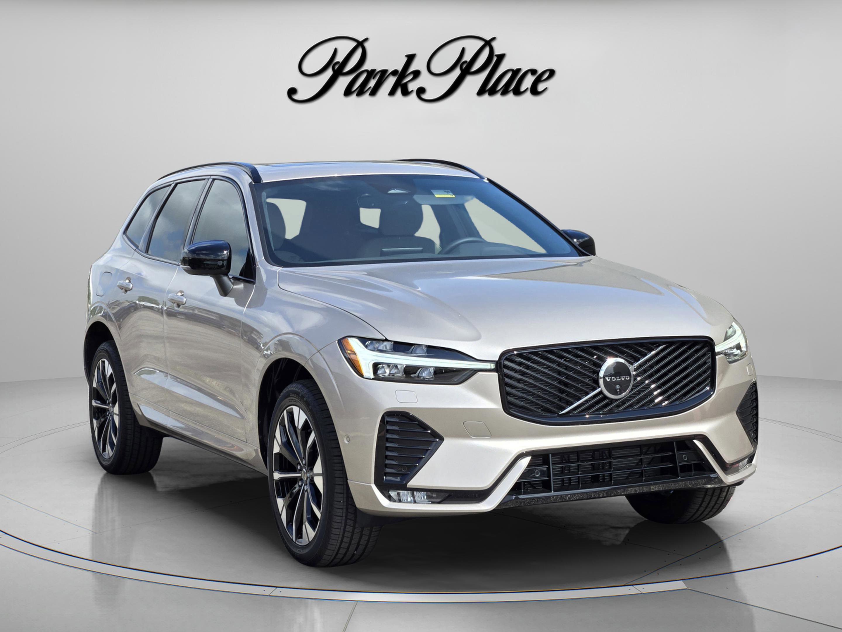 New 2026 Volvo XC60 B5 Plus w/ Protection Package Premier image 8