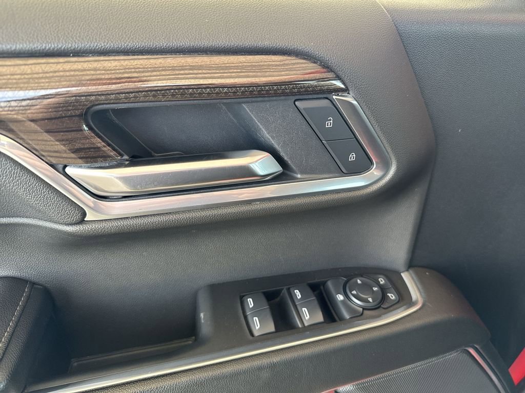 Used 2025 Chevrolet Silverado 1500 LT image 15