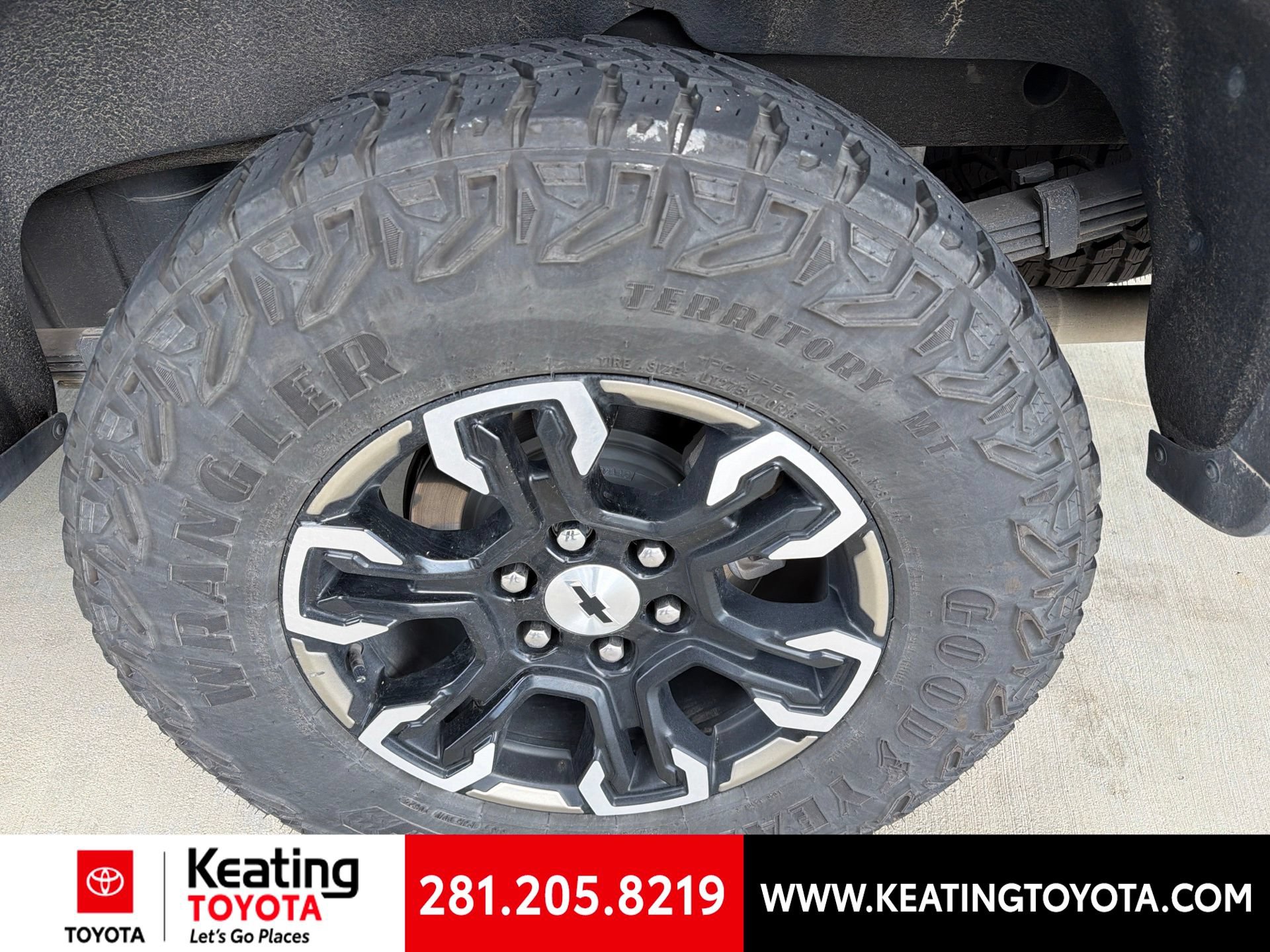 Used 2024 Chevrolet Silverado 1500 ZR2 w/ Technology Package AWD/4WD image 12