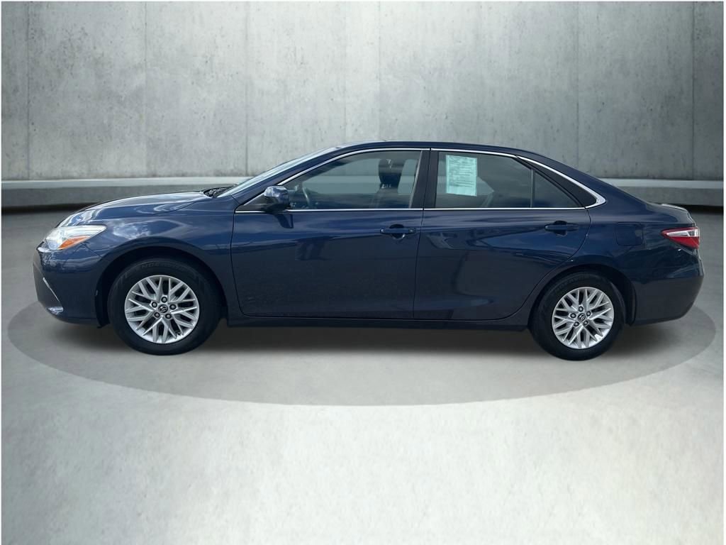 Used 2017 Toyota Camry LE image 2