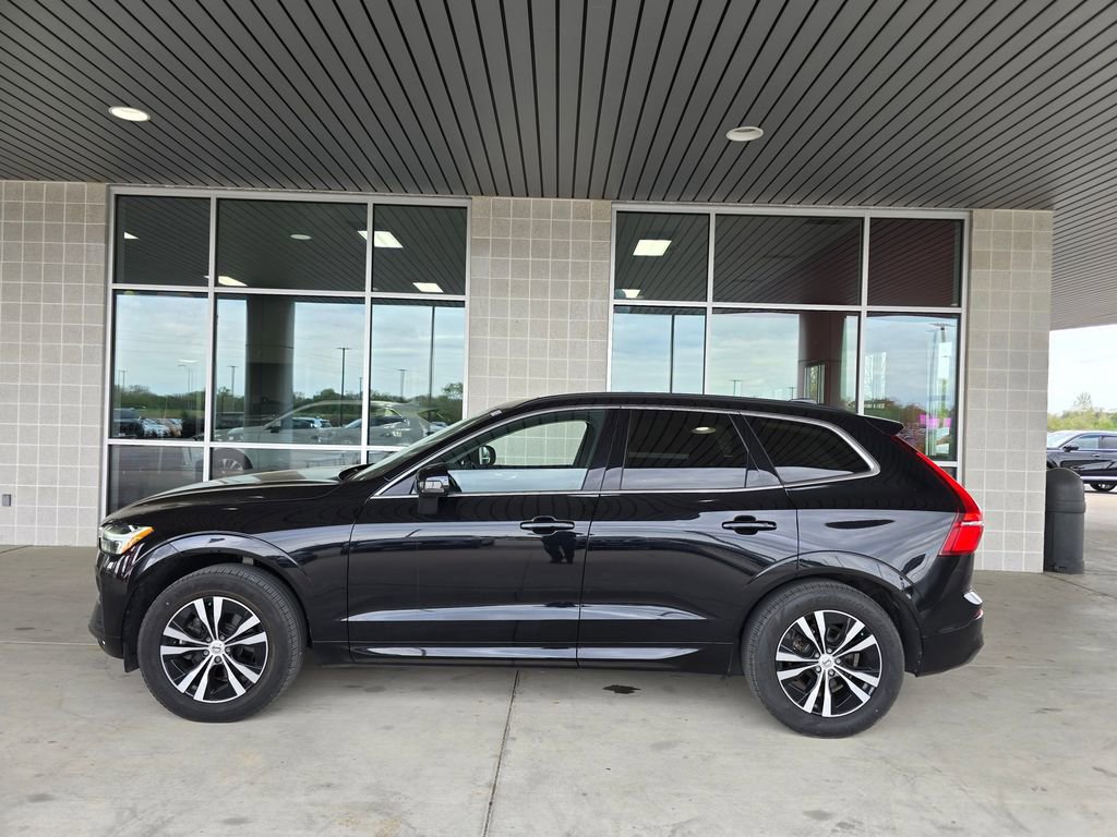 Used 2023 Volvo XC60 B5 Core AWD/4WD image 4
