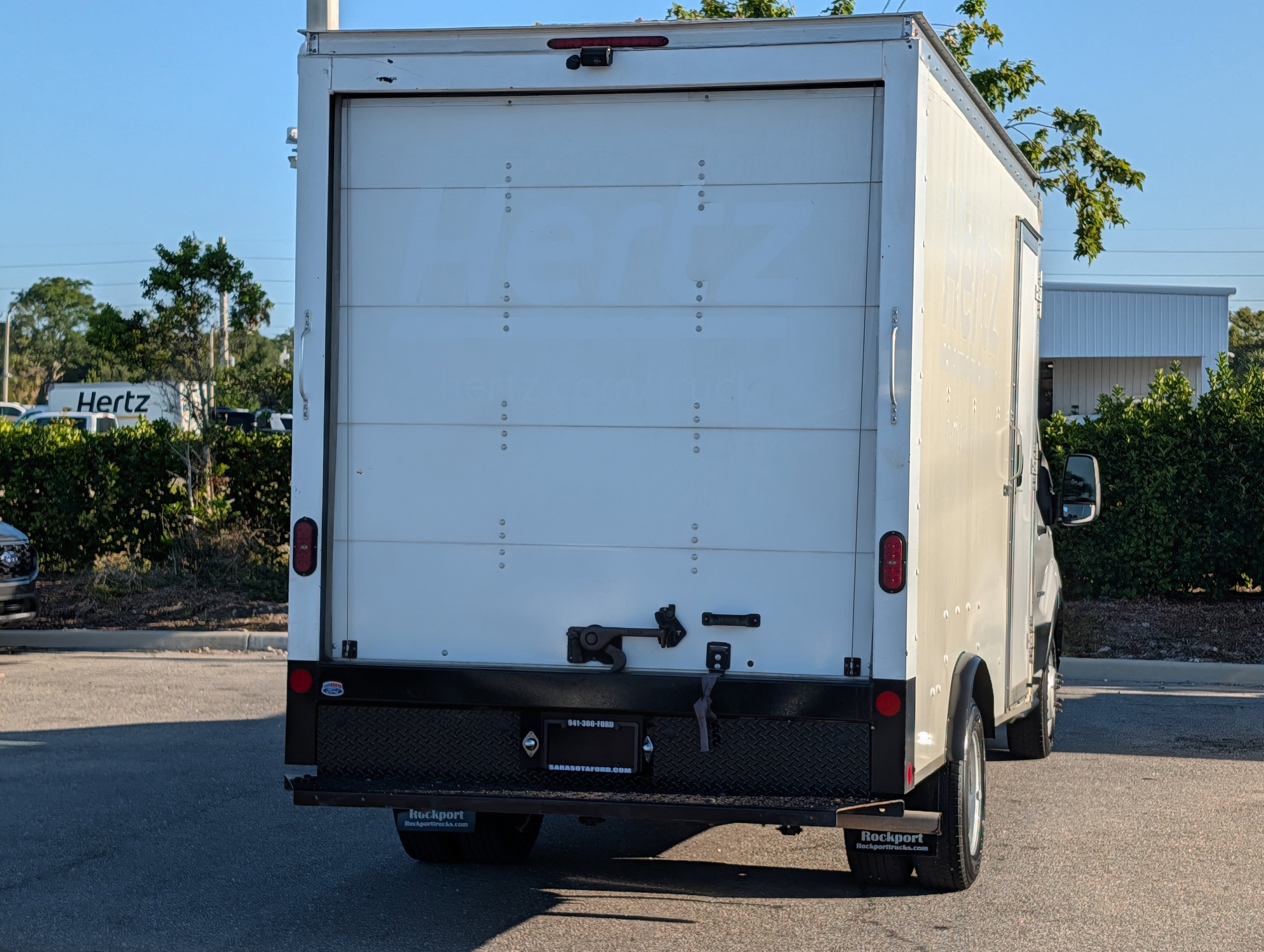 Used 2022 Ford Transit 350 DRW RWD image 4