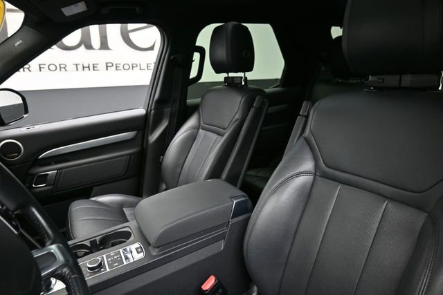 Used 2020 Land Rover Discovery Landmark AWD/4WD image 16