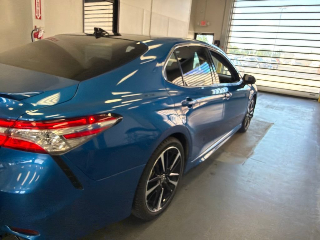 Used 2020 Toyota Camry XSE FWD image 8
