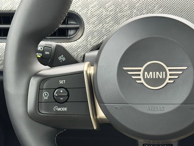 Used 2026 MINI Cooper 2-Door Hardtop image 21