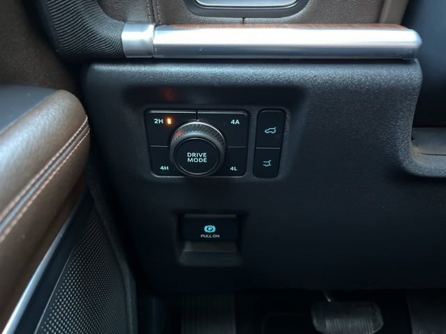 Used 2025 Ford Expedition King Ranch image 23