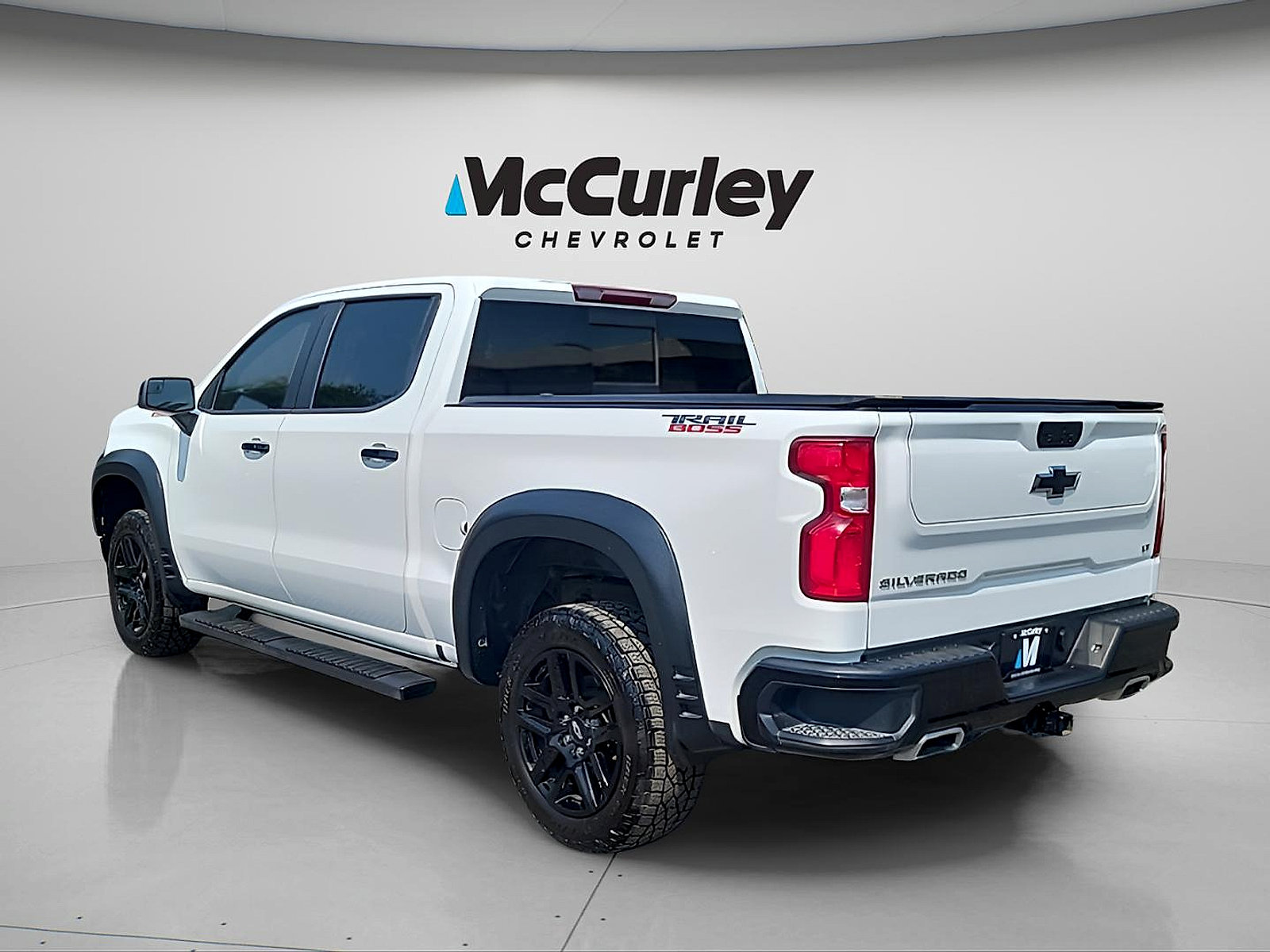 Used 2021 Chevrolet Silverado 1500 LT Trail Boss w/ Convenience Package II AWD/4WD image 5