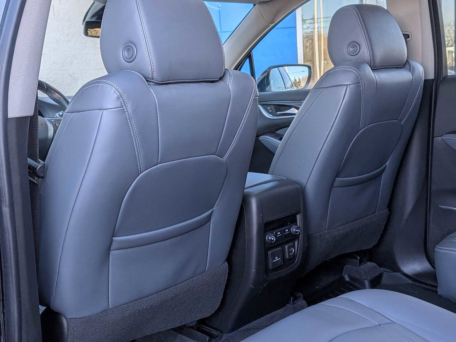 Used 2020 Buick Enclave Essence w/ Sound and Sites Package image 16