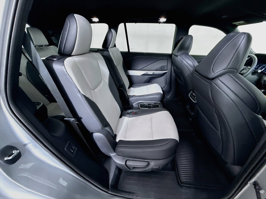 Certified 2026 Lexus TX 500h AWD w/ Technology Package image 28