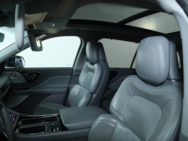 Used 2020 Lincoln Aviator Reserve w/ Equipment Group 202A image 22