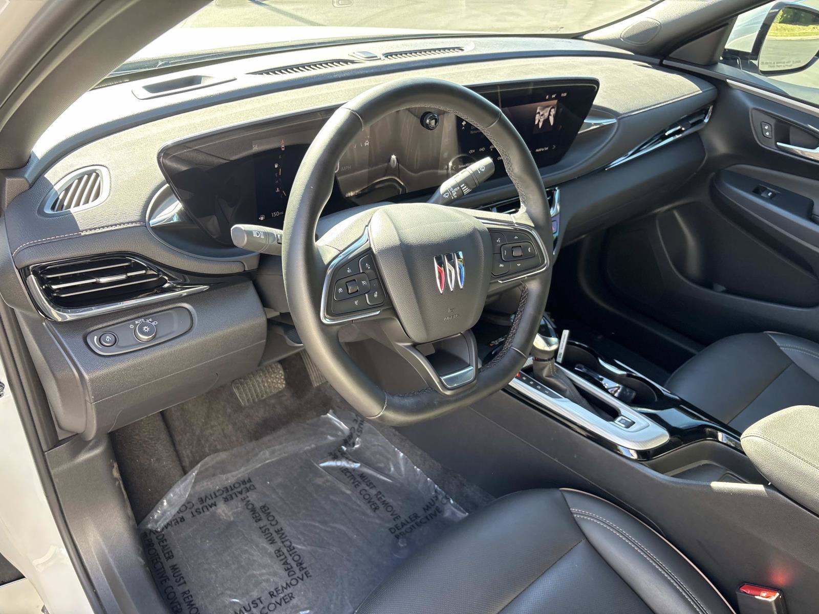 Used 2025 Buick Envista Avenir FWD image 17