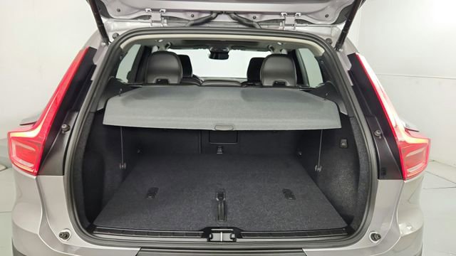 Certified 2026 Volvo XC40 B5 Ultra w/ Climate Package AWD/4WD image 40