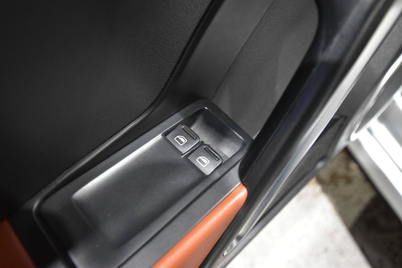 Used 2015 Volkswagen Beetle 1.8T Classic FWD image 9