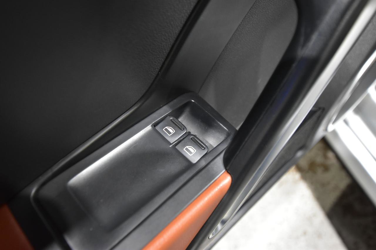 Used 2015 Volkswagen Beetle 1.8T Classic FWD image 9