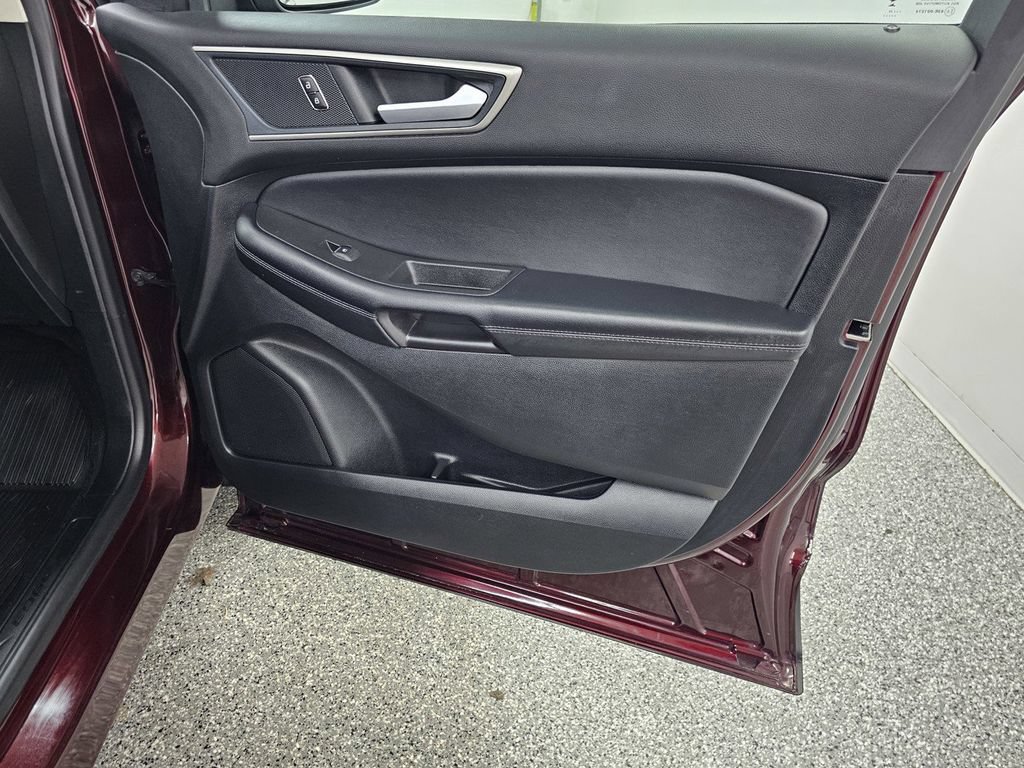 Used 2024 Ford Edge SEL w/ Convenience Package AWD/4WD image 18