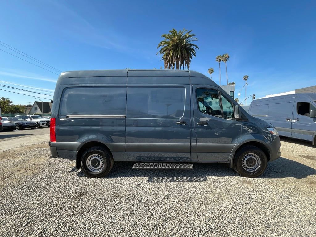 Used 2019 Mercedes-Benz Sprinter 144 image 4