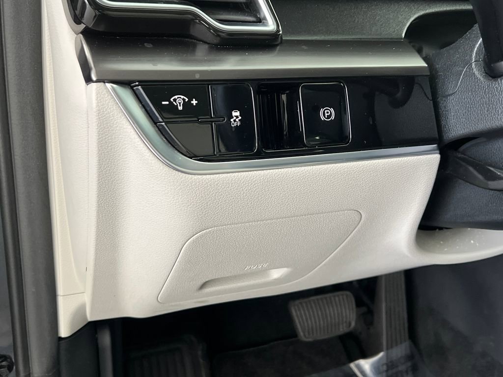 Used 2023 Kia Sportage EX image 40