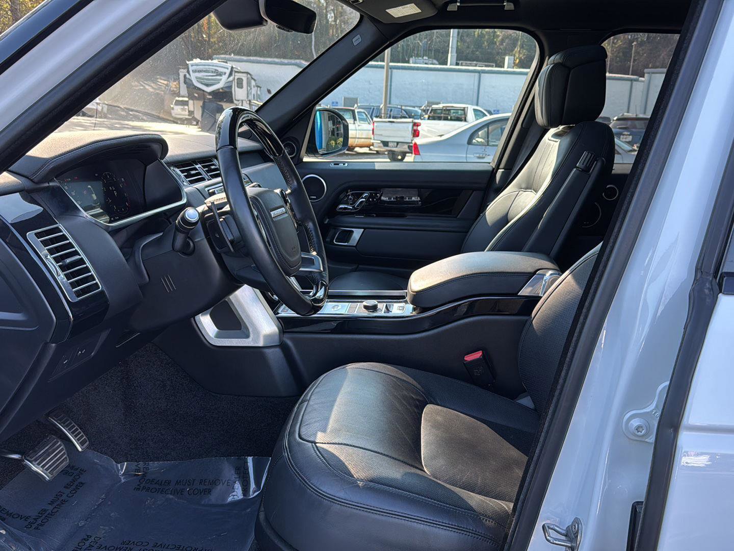 Used 2022 Land Rover Range Rover P525 Westminster Edition image 8