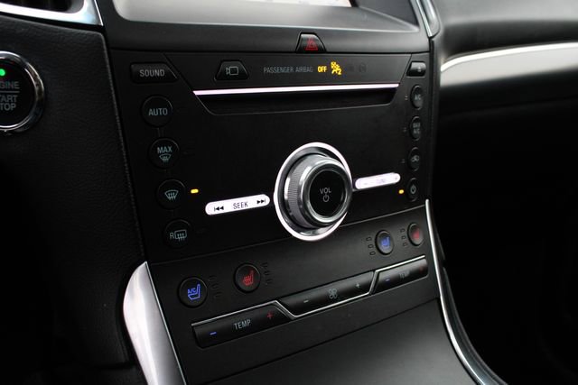 Used 2019 Ford Edge Titanium w/ Equipment Group 301A image 18