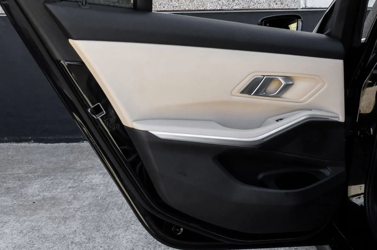 Used 2021 BMW 330i Sedan w/ Convenience Package image 48