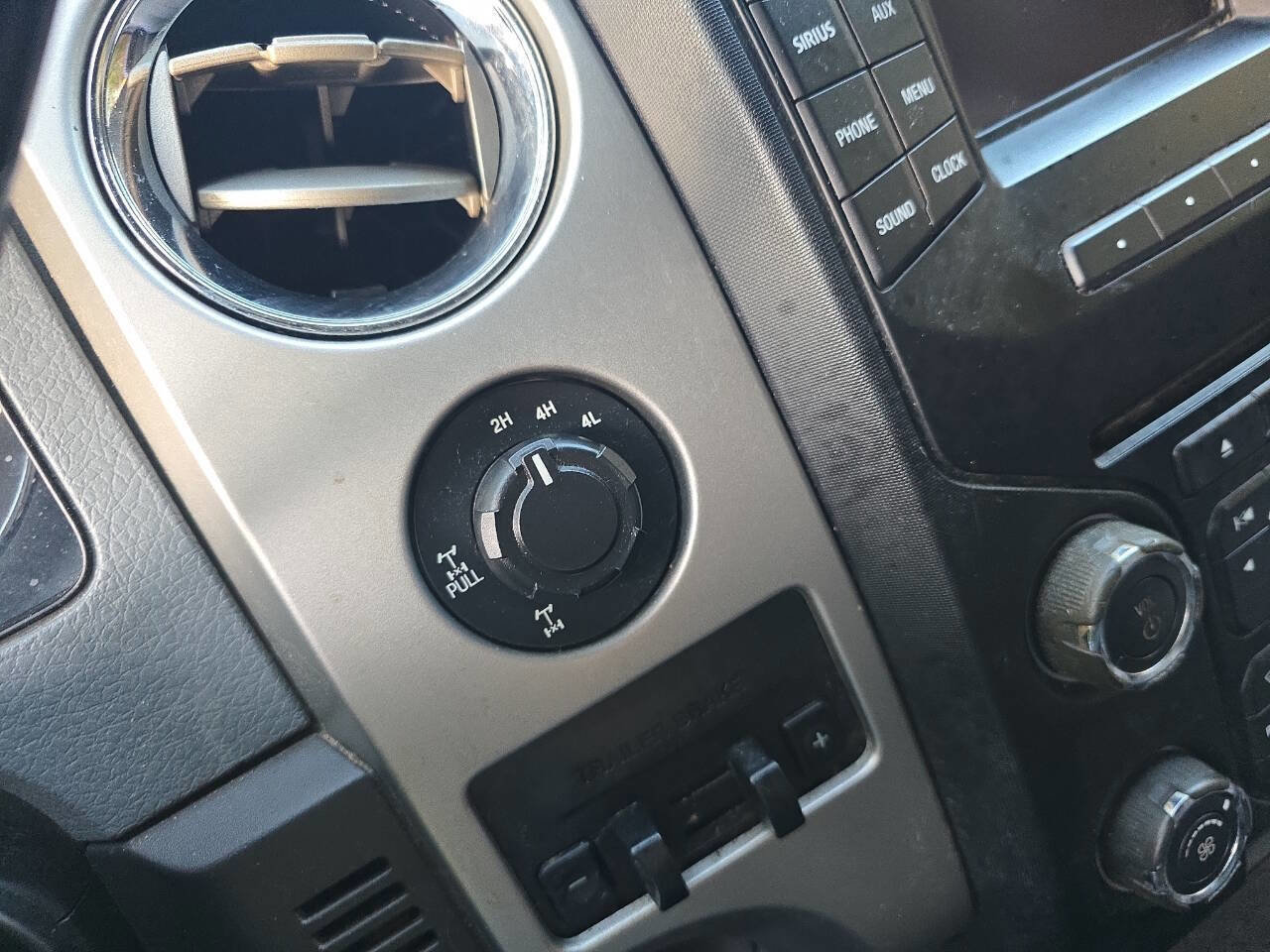 Used 2014 Ford F150 XLT w/ Equipment Group 302A Luxury image 18