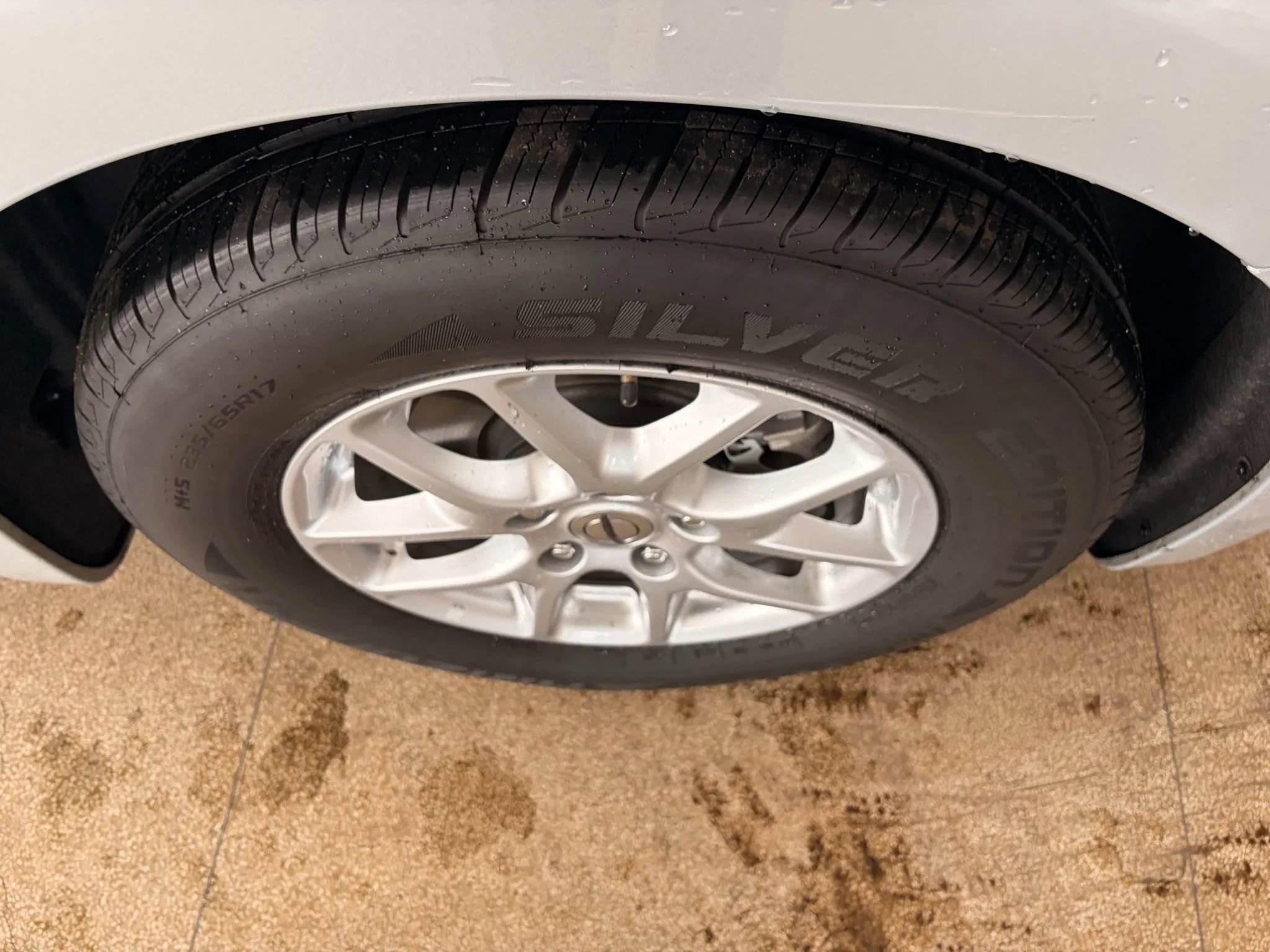 Used 2023 Chrysler Pacifica Touring image 37