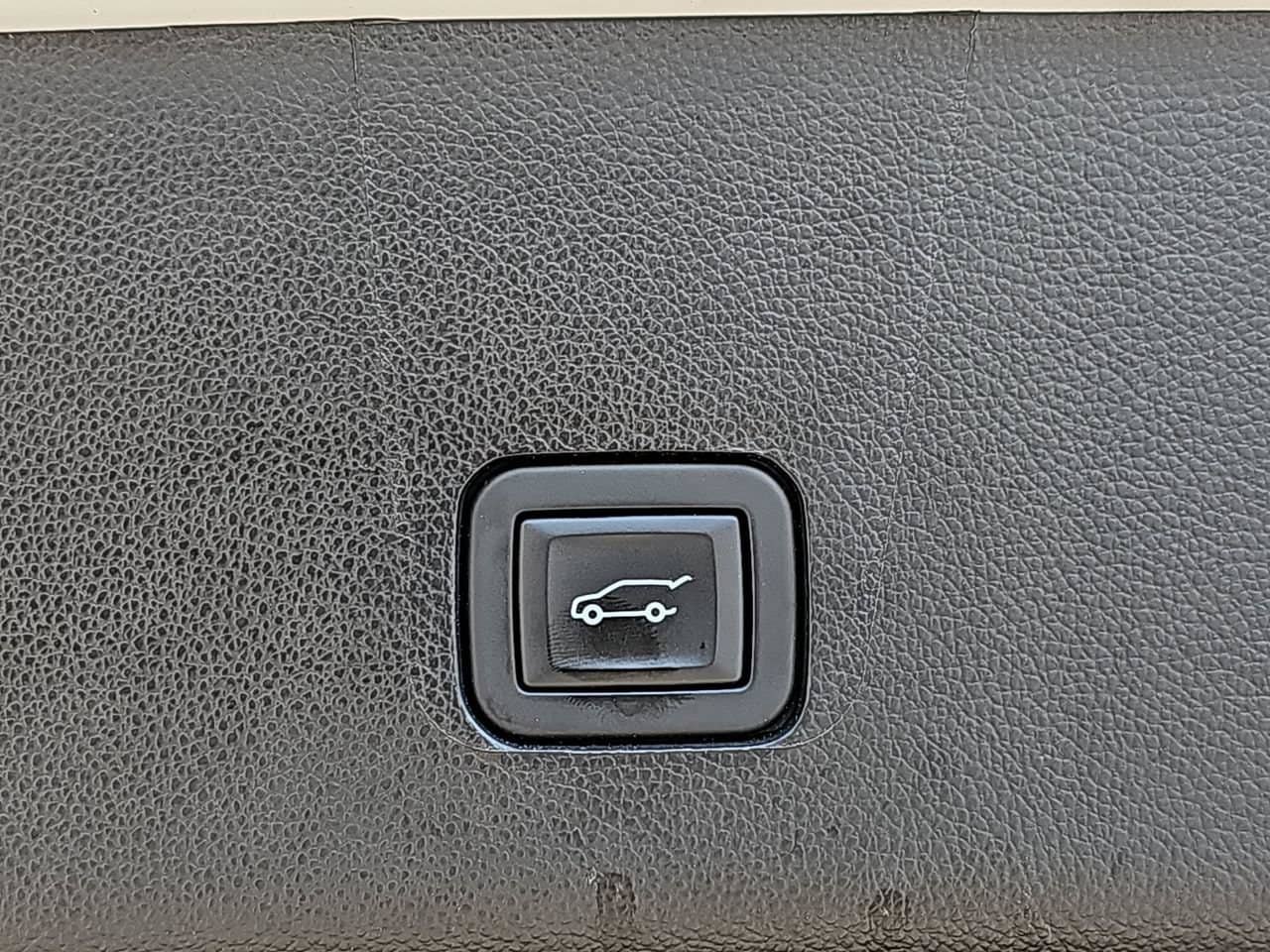 Certified 2023 Chevrolet Traverse LT FWD image 18