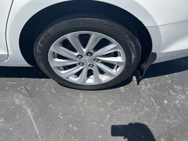 Used 2016 Buick LaCrosse Premium FWD image 23