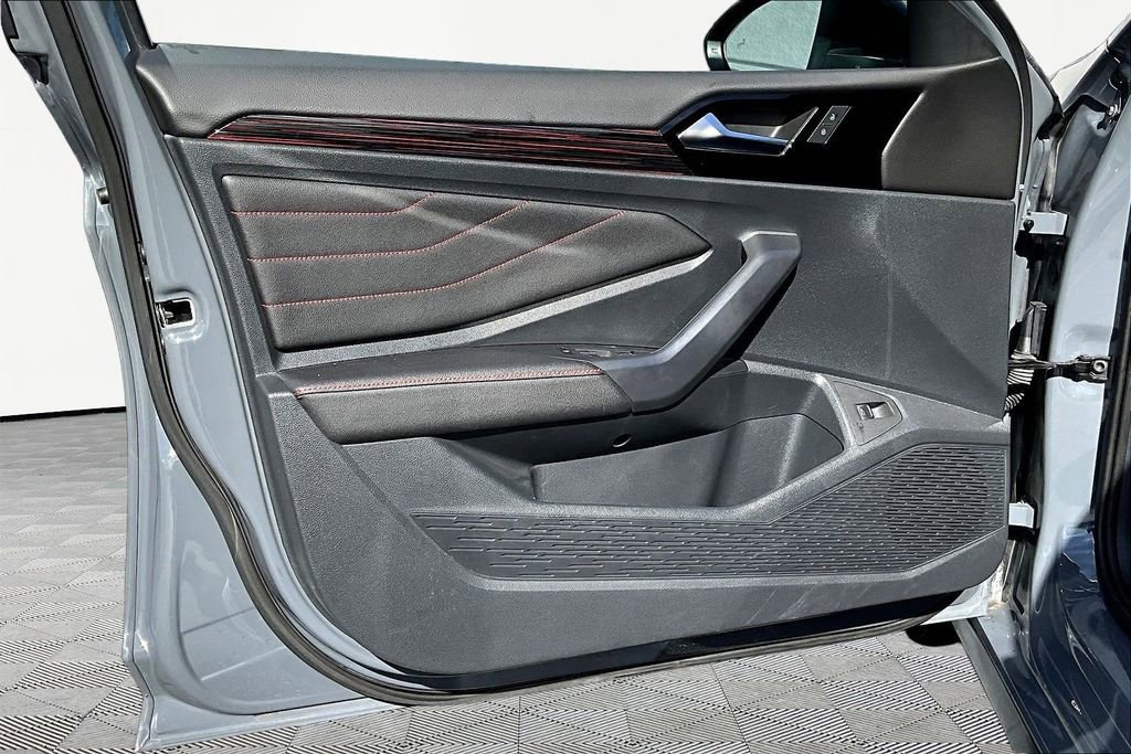 Used 2024 Volkswagen Jetta GLI 40th Anniversary Edition image 18