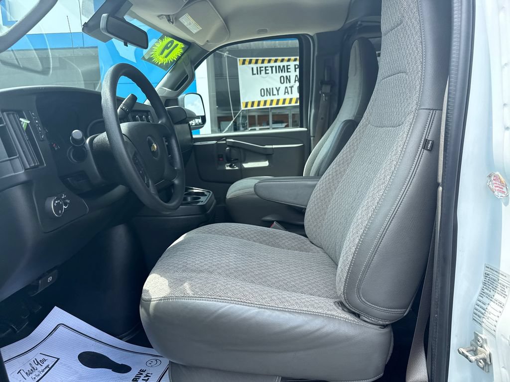 Used 2019 Chevrolet Express 3500 LT w/ LT Preferred Equipment Group RWD image 21