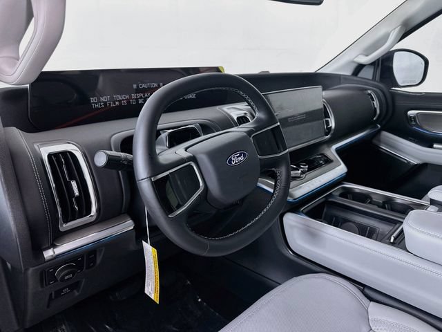 New 2027 Ford Expedition Platinum w/ Platinum Ultimate Package AWD/4WD image 9