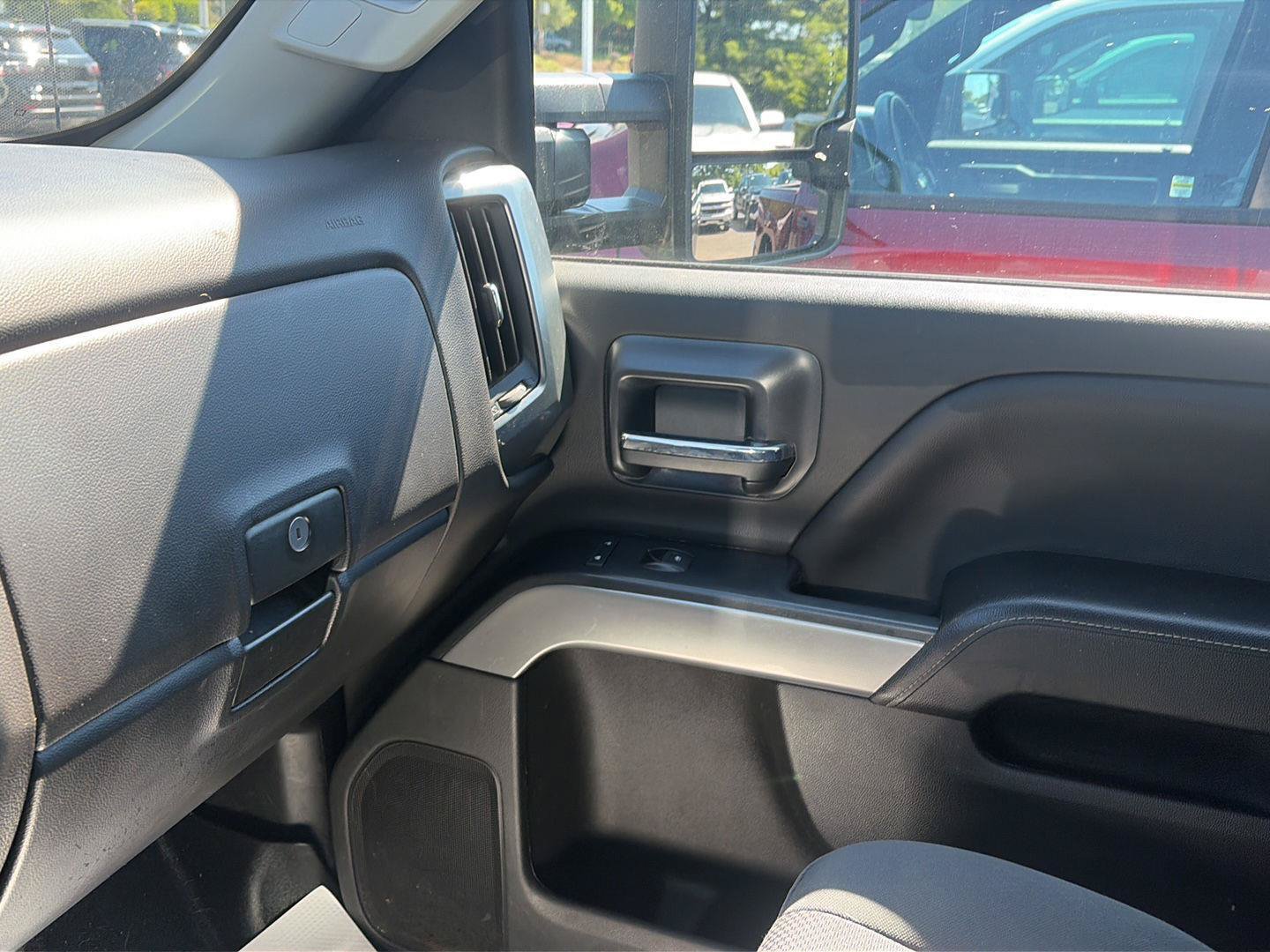 Used 2019 Chevrolet Silverado 2500 LT w/ LT Convenience Package AWD/4WD image 23