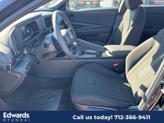 New 2025 Hyundai Elantra Sport image 18