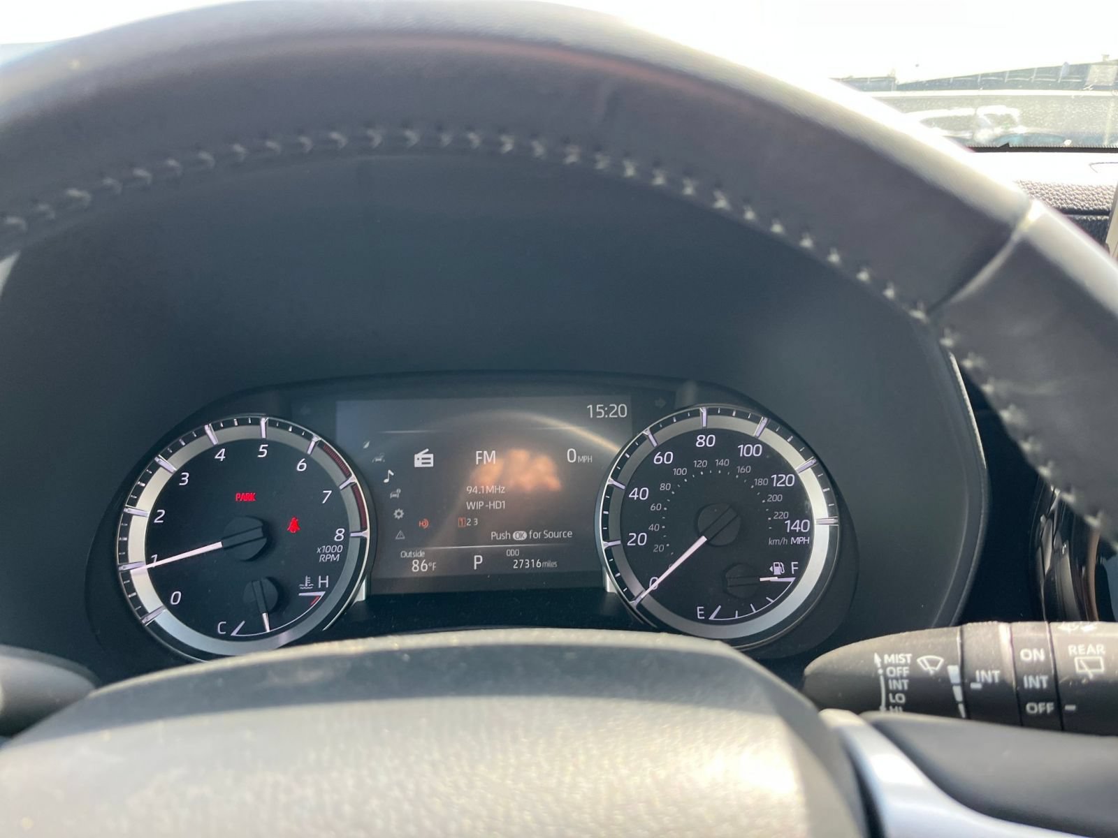 Used 2025 Toyota Highlander LE FWD image 42
