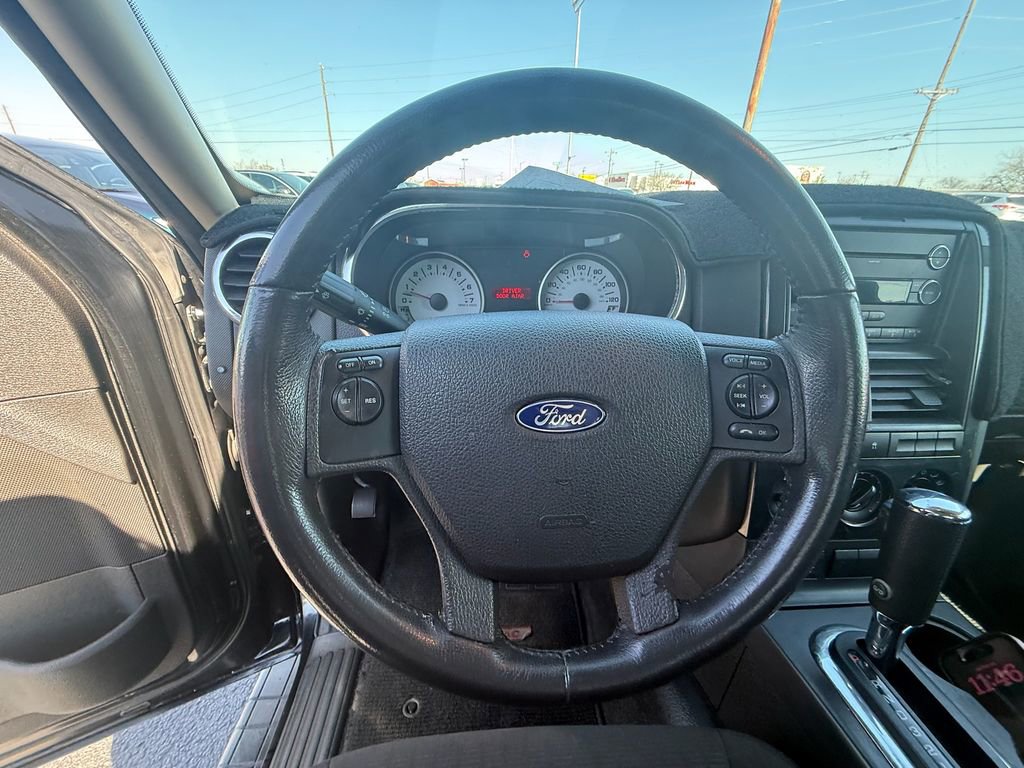 Used 2010 Ford Explorer Sport Trac XLT image 16